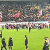 Teren invadat la finalul meciului Dinamo - CFR Cluj (FOTO: Vlad Nedelea / GOLAZO.ro)