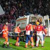Ambulanță pe teren la Rapid - Csikszereda FOTO Raed Krishan/GOLAZO.ro