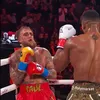 Momentul în care Anthony Joshua l-a făcut KO pe Jake Paul (FOTO: captură Netflix)