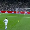 Golul marcat de Mbappe în meciul Real Madrid - Sevilla 2-0. Foto: TikTok, @espnfc