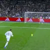 Golul marcat de Mbappe în meciul Real Madrid - Sevilla 2-0. Foto: TikTok, @espnfc
