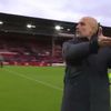 Pep Guardiola, deranjat din nou de un cameraman, după Nottingham Forest - Man. City 1-2. Foto: Captură X/TheScreenshotLad