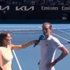 Alexander Zverev, cerut în căsătorie de un fan, la Australian Open. Foto: Captură X/The Tennis Letter