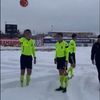 Arbitrul din Turcia a verificat gazonul, deși zăpada avea 30 de centimetri