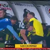 Ismail Yuksek a ieșit accidentat de pe teren în meciul Fenerbahce - Goztepe 1-1. Foto: Captură „X”