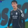 Arda Guler, nervos după ce a fost schimbat în meciul Benfica - Real Madrid 4-2. foto: Captură Reddit - r/soccer