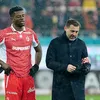 Discuția aprinsă între Kopic și Gnahore, pe teren, după 1-2 cu Rapid