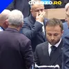 Ilie Drăgan a fost supravegheat de secretarul general adjunct al FRF, Gabriel Bodescu (în spate, cu mana la gură) / Captură video: Golazo.ro