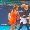 Tensiuni în finalului meciului dintre Katerina Siniakova și Camila Osorio de la Miami Open. Foto: captură X/@jsmove7