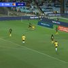 Penalty-ul apărat de Devis Epassy în Australia - Camerun. Foto: captură YouTube/Football Australia