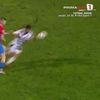 Enriko Papa nu a văzut al doilea cartonaș galben după o intrare la Tănase. Foto: captură Prima Sport
