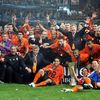 Mircea Lucescu și Rinat Ahmetov, patronul lui Shakhtar, la cucerirea Cupei UEFA