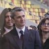 Răzvan Lucescu, în lacrimi la Arena Națională lângă sicriul tatălui său. Foto - captură TVR (5).jpg