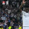 Momentul în care Vinicius Jr. și-a cerut scuze față de suporteri. Foto: Captură DAZN