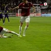 Hențul comis de Tobias Christensen în Rapid - CFR Cluj Foto captura ecran Prima Sport (3).jpeg