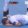 Uros Mitrovic (Vardar), fault brutal asupra lui Valentin Porte (Montpellier) într-un meci din EHF European League (FOTO: captură Eurosport)