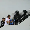 Filipe Coelho și jucătorii de la Craiova au dus trofeul de campioană în galerie (foto: Raed Krishan/GOLAZO.ro)