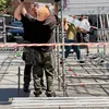 Pregătiri în Piața Mihai Viteazul, înaintea sărbătorii organizate de Craiova pentru câștigarea titlului. Foto: Vlad Nedelea / GOLAZO.ro