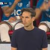 Momentul când Andrei Rațiu s-a așezat pe minge pentru ca jocul să fie oprit. Foto: captură Prima Sport