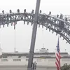 Construcția arenei din fața Casei Albe dedicată evenimentului UFC. Foto: captură video BBC