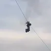 O cameră TV suspendată s-a prăbușit pe teren în meciul dintre Ungaria și Kazahstan. Foto: captură X/@AlertaMundoNews