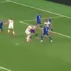 Kane (primul din stânga) a plecat singur de la marginea careului la cornerul de 2-1