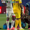Accidentarea lui Raphinha din meciul cu Haiti. Foto: captură X/@Chicomacarico