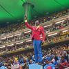 Lumumba, celebrul fan al RD Congo, prezent la meciul cu Columbia. Foto: captură X/@predictdotsport