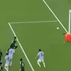 Primul meci, prima gafă pentru Muslera la Arabia Saudită - Uruguay 1-1. A scăpat mingea în față și Al-Amri a înscris. Fotografii: capturi Antena Play