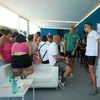 David Popovici a dat autografe dupa ce s-a calificat în finala 200m liber de la Settecolli FOTO Raed Krishan GOLAZO (2).jpg