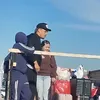 Maxi Araujo, surprins în bena unei camionete la sosirea în Uruguay. Foto: captură X/@ObservadorUY