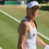 Sorana Cîrstea, eliminată de Linda Noskova la Wimbledon. Foto: capturi beIN Sports + Eurosport