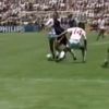 Celebrul gol marcat de Maradona în 1986 contra Angliei, intitulat „Mâna lui Dumnezeu”. Foto: captură X/@mandstu25