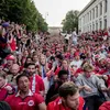 Suporterii norvegieni, în timpul deja celebrului „Viking Row”. Foto: Imago