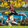 Lovit în spate de Zuniga, la 2-1 contra Columbiei, în „sferturile” CM 2014. Accidentare gravă, final de Mondial