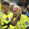 Așa a părăsit Neymar și CM 2022. În lacrimi, consolat tot de Raphinha. Foto: Imago