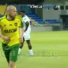 Momentul în care Tudor Băluță a reclamat actul de rasism al jucătorului de la Vitebsk / foto: capturi Digi Sport