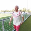 jose-mourinho-primele-imagini-in-tricoul-lui-real-madrid-de-la-revenire-foto-realmadrid-).jpg