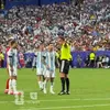 Messi s-a luat de arbitrul Joao Pinheiro, în Argentina - Elveția 3-1 (foto: X)