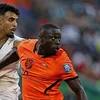 Chadi Riad (Maroc) și-a schimbat de patru ori tricoul în duelul cu Olanda Foto IMAGO.jpg