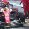 Lewis Hamilton a lovit accidental un mecanic în timpul Marelui Premiu al Belgiei. Foto: Captură „X”, @extremecarsf1