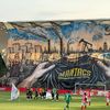 Suporterii Petrolului au făcut spectacol în tribune înaintea meciului cu Dinamo, din prima etapă a sezonului 2025-2026. Foto: GOLAZO.ro