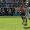 Enzo Fernandez este eliminat după ce vede al doilea galben pentru un fault dur asupra lui Cubarsi. Foto - captură Antena 1 (5).jpg