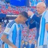 Cristian Romero a refuzat să dea mâna cu Donald Trump la ceremonia de premiere după finala CM 2026 Foto captură X .jpg