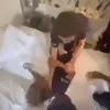 Doi fotbaliști au fost filmați în timp ce se băteau în cantonamentul unei reprezentative de juniori a Angliei/ Foto: captură ecran X .jpeg