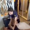Doi fotbaliști au fost filmați în timp ce se băteau în cantonamentul unei reprezentative de juniori a Angliei/ Foto: captură ecran X .jpeg