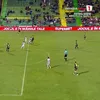 Cătălin Straton a părăsit terenul în lacrimi în prima repriză a meciului cu Petrolul. Foto: Captură Prima Sport