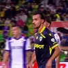 Ricardo Matos l-a lovit cu cotul pe Paul Papp și a fost eliminat. Foto: Captură Prima Sport