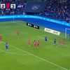Chelsea - Johor Darul Ta'zim. Reggie Watson a țipat la adversarul său, care și-a dat autogol Foto captură Youtube Stadium Astro.jpeg