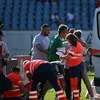 FC Botoșani - Corvinul. Ambulanța a fost nevoită să intre pe teren înaintea partidei Foto sportpictures.eu.jpeg